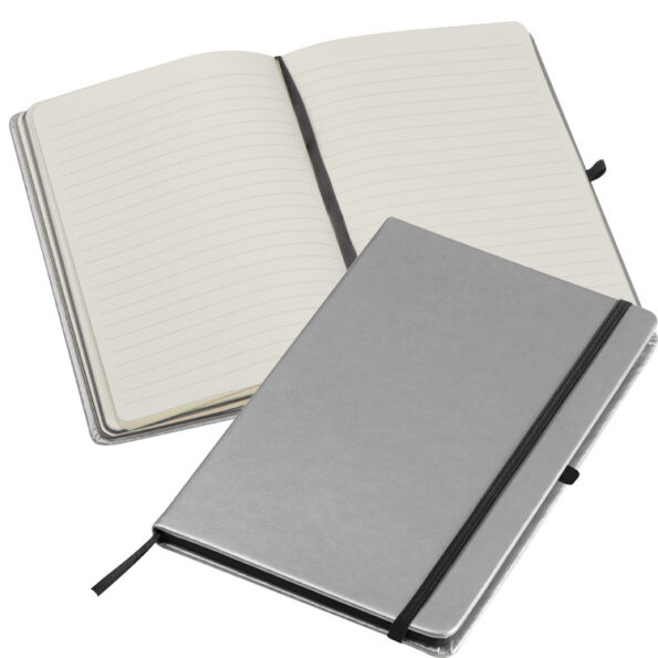 Notes A5 w metalicznej oprawie, kolor srebrny