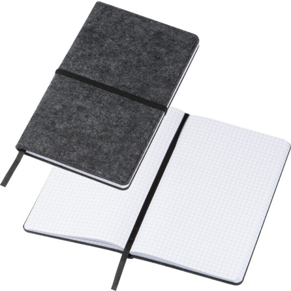 Filcowy notes A5 w kratkę
